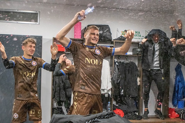 美媒：梅西加盟后，迈阿密的收入从4500万飙升至1.8亿美元